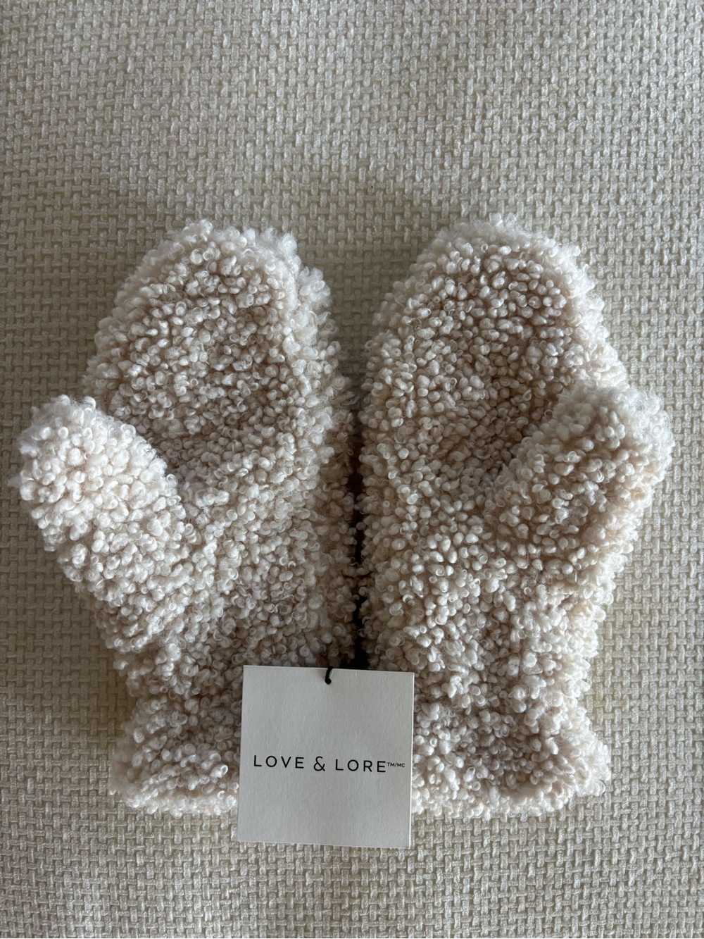 Love & Lore Cream Sherpa Mittens